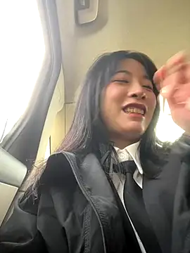 yourkeer online show from November 22, 2025, 6:23 am