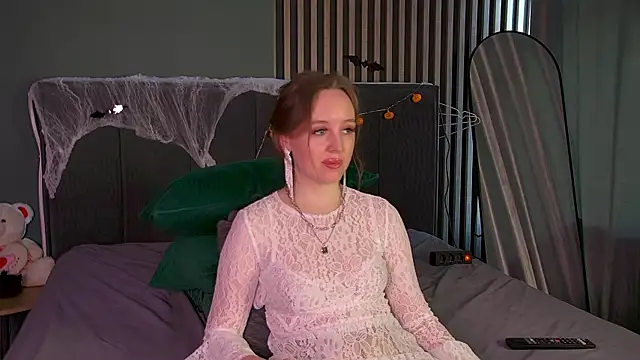 KathyStewart online show from November 3, 2025, 6:18 am