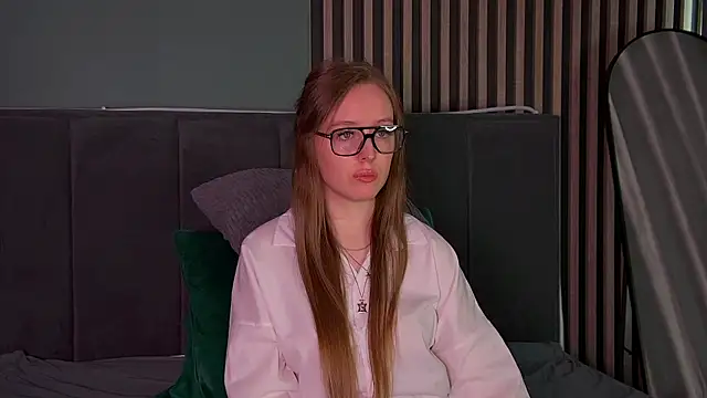 KathyStewart online show from October 11, 2025, 4:24 am