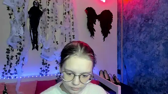 shy elina01 online show from October 30, 2025, 9:29 am