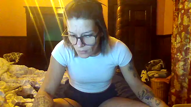 Snapshot of Rileyy7tk chatting on October 29, 2025, 6:18 pm Rileyy7tk online show from October 29, 2025, 6:18 pm