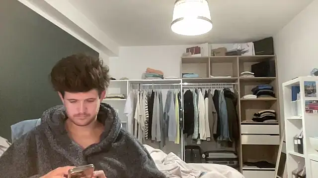 VersaGoo online show from October 23, 2025, 9:52 am