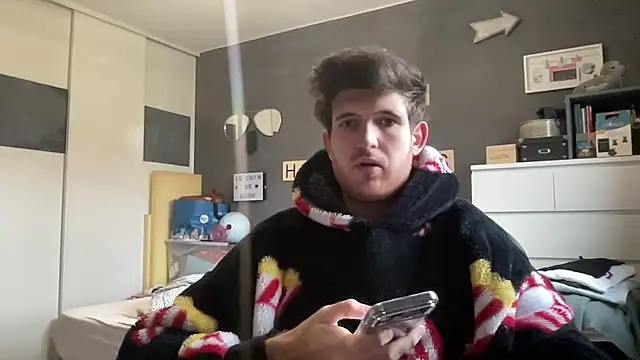 VersaGoo online show from November 30, 2025, 9:32 am