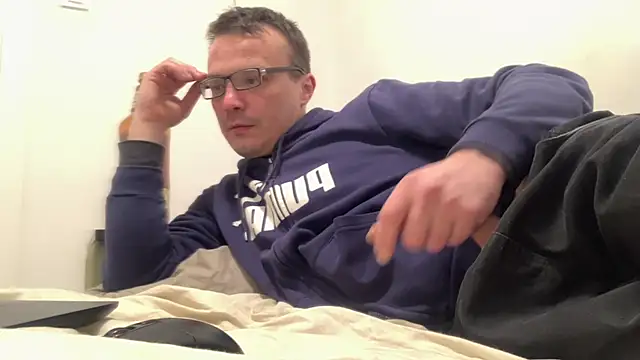 Snapshot of viktor1992-1-1 chatting on February 14, 2026, 9:59 pm viktor1992-1-1 online show from February 14, 2026, 9:59 pm