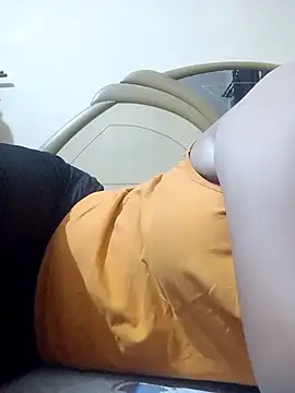 Snapshot of simu_685 chatting on November 12, 2025, 11:47 am simu 685 online show from November 12, 2025, 11:47 am