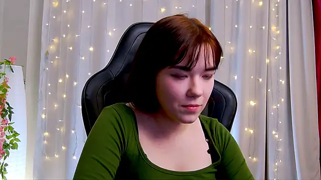 Kelly foox online show from October 6, 2025, 11:00 am