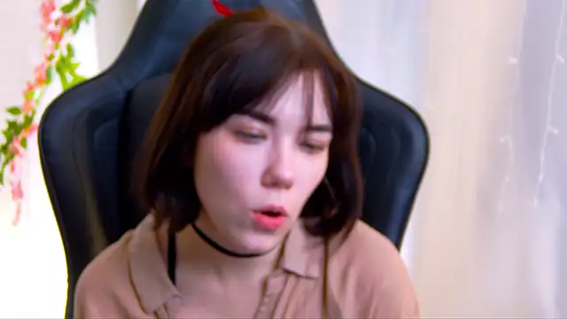 Kelly foox online show from October 19, 2025, 9:01 am