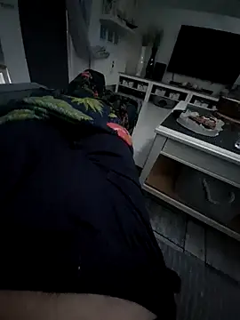 Snapshot of Vintermelon2 chatting on December 4, 2025, 6:34 am Vintermelon2 online show from December 4, 2025, 6:34 am