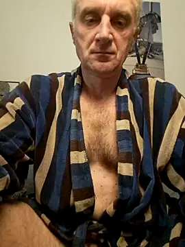 Snapshot of Vintermelon2 chatting on October 2, 2025, 8:01 pm Vintermelon2 online show from October 2, 2025, 8:01 pm