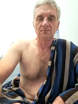 Snapshot of Vintermelon2 chatting on October 18, 2025, 10:06 am Vintermelon2 online show from October 18, 2025, 10:06 am