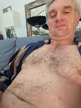 Snapshot of Vintermelon2 chatting on November 19, 2025, 8:03 am Vintermelon2 online show from November 19, 2025, 8:03 am