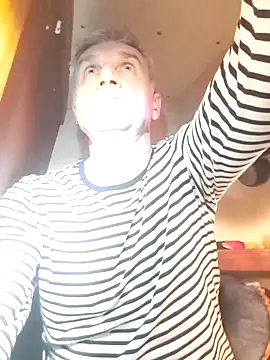 Snapshot of Vintermelon2 chatting on October 12, 2025, 10:00 pm Vintermelon2 online show from October 12, 2025, 10:00 pm