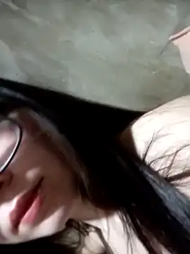 Snapshot of miaahot69 chatting on October 15, 2025, 8:11 am miaahot69 online show from October 15, 2025, 8:11 am