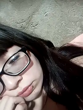 Snapshot of miaahot69 chatting on October 14, 2025, 8:37 am miaahot69 online show from October 14, 2025, 8:37 am