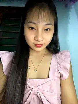 banlinh004 online show from October 13, 2025, 3:46 pm