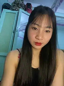banlinh004 online show from April 3, 2026, 2:45 pm