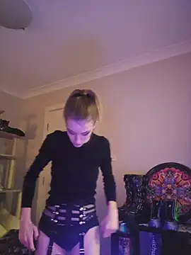 lonely Cosplay chick online show from November 5, 2025, 4:54 pm