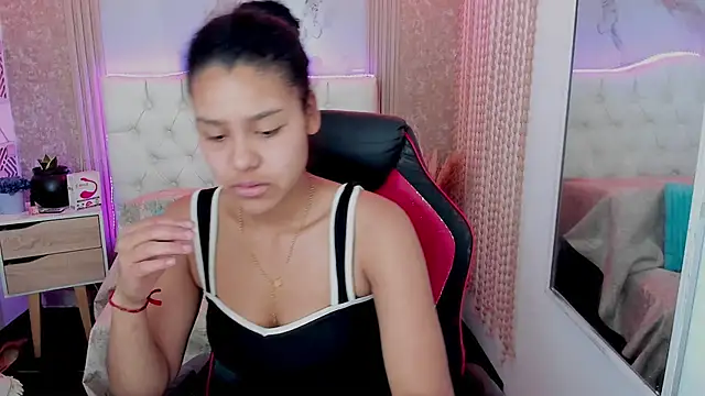 AriaVega online show from March 1, 2026, 11:32 am