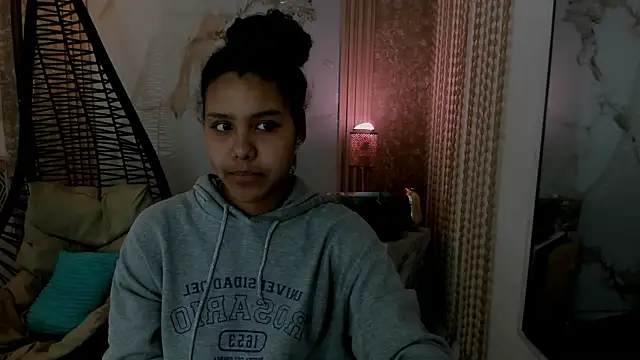 AriaVega online show from April 27, 2026, 12:58 pm