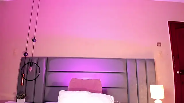 LilithEsme online show from February 20, 2026, 12:40 am