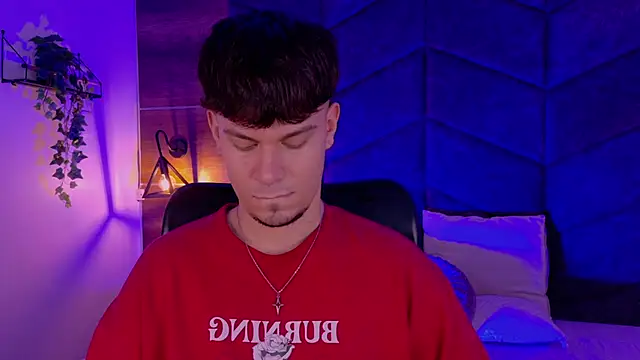 LiamThunder05  online show from November 6, 2025, 2:59 am