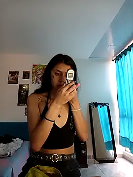 caramel doll   online show from October 7, 2025, 8:10 pm