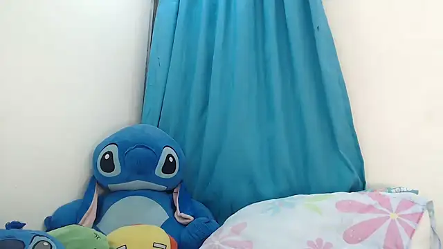 caramel doll   online show from April 13, 2026, 11:31 pm