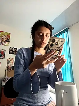 caramel doll   online show from October 16, 2025, 7:44 pm