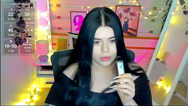 Mona Esty online show from February 18, 2026, 8:27 pm