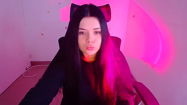 Mona Esty online show from October 10, 2025, 4:30 pm