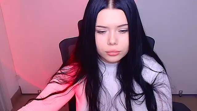 Mona Esty online show from October 4, 2025, 11:12 am