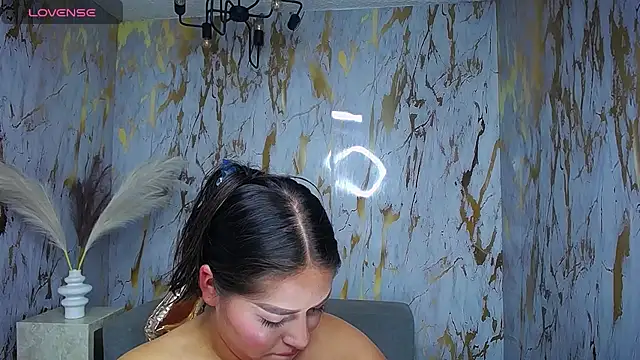 Dayan v  online show from December 13, 2025, 8:04 pm