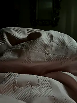 MimiMaee online show from October 5, 2025, 6:26 am