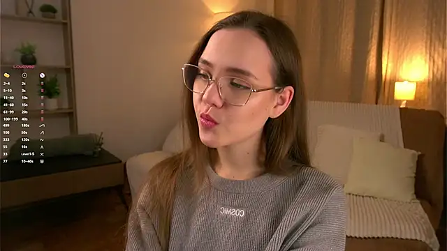 SweetSaraPie online show from April 3, 2026, 6:25 pm