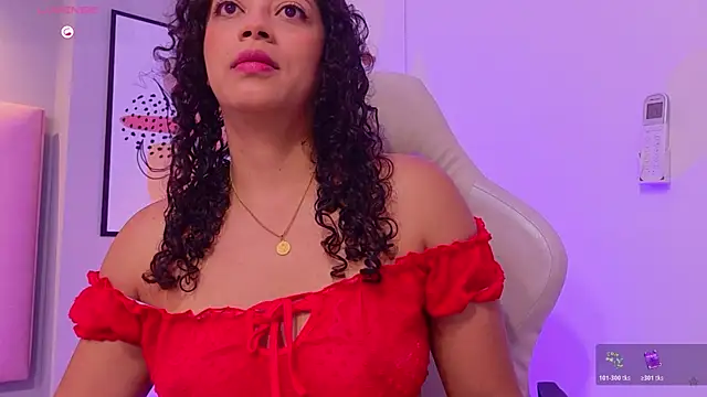 Snapshot of CamilaLevy chatting on May 4, 2026, 12:19 pm CamilaLevy online show from May 4, 2026, 12:19 pm