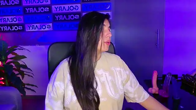 Violetta Swett  online show from October 25, 2025, 1:45 pm