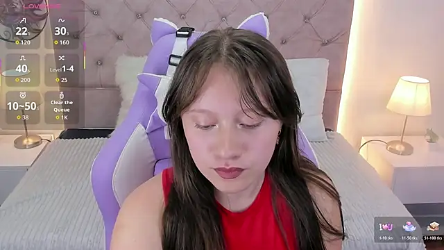 Snapshot of AliciaMoonx chatting on November 28, 2025, 5:35 pm AliciaMoonx online show from November 28, 2025, 5:35 pm