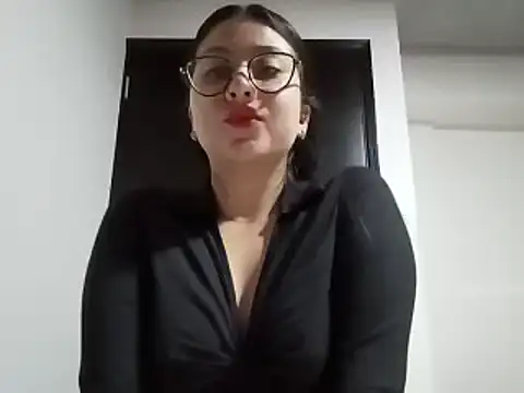 lil mila online show from January 17, 2026, 3:32 am