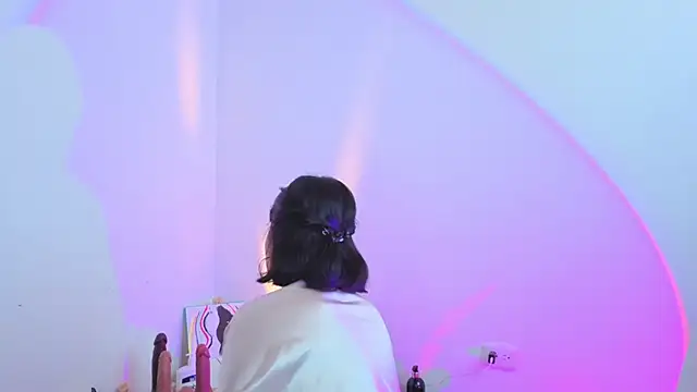 Qadeshoficial online show from October 7, 2025, 9:05 pm