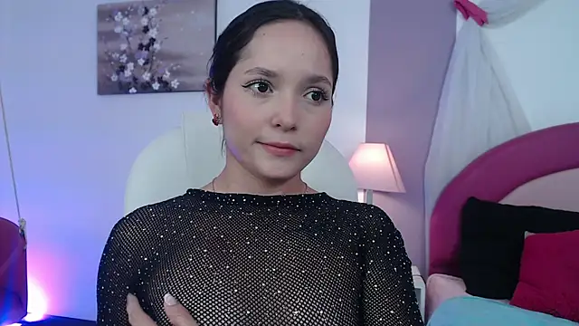 Suzy1  online show from April 12, 2026, 7:28 pm