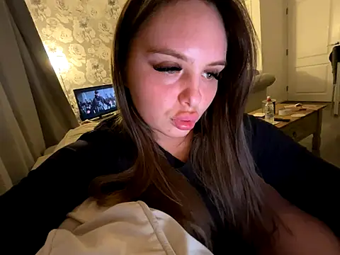 EllaStarrxxx online show from October 28, 2025, 11:14 pm