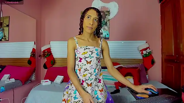 Snapshot of Tiffannydoll99 chatting on November 28, 2025, 1:44 pm Tiffannydoll99 online show from November 28, 2025, 1:44 pm