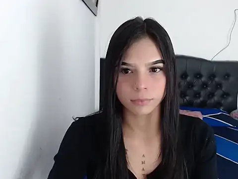 Snapshot of linnaskinyy chatting on November 30, 2025, 7:20 am linnaskinyy online show from November 30, 2025, 7:20 am