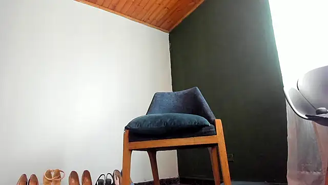 Velourmuse online show from October 31, 2025, 3:30 pm