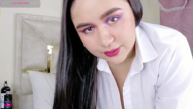 Mia belmontt online show from November 20, 2025, 8:53 pm