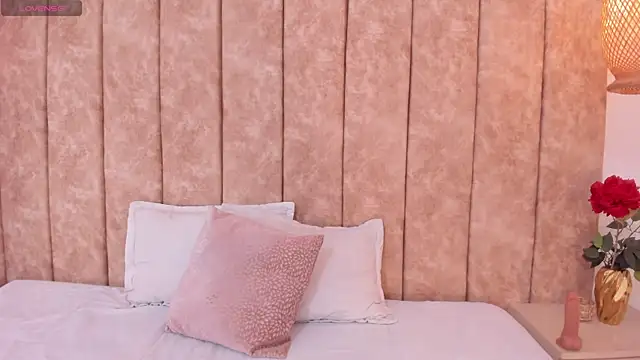  alishaa c online show from November 29, 2025, 3:17 am