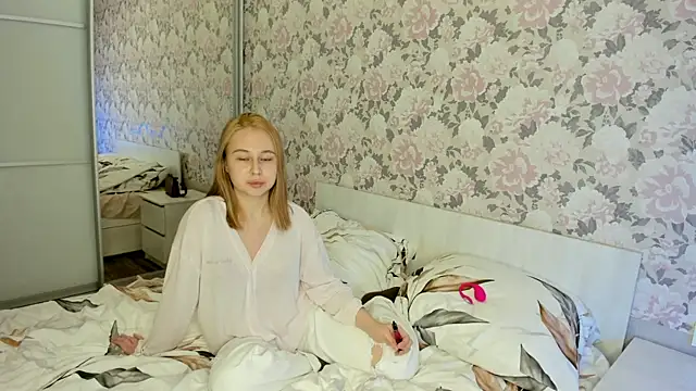 sleepjoi online show from December 2, 2025, 2:52 pm