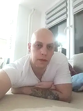 Kobradera1984 online show from March 1, 2026, 9:04 pm