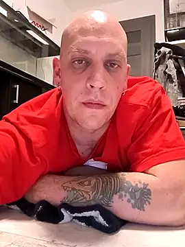 Kobradera1984 online show from November 18, 2025, 11:15 pm