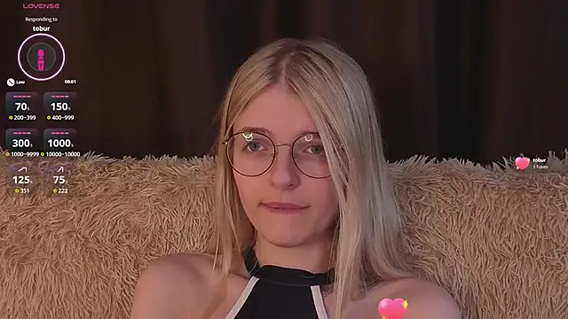 MonicaShiny online show from October 20, 2025, 6:41 pm